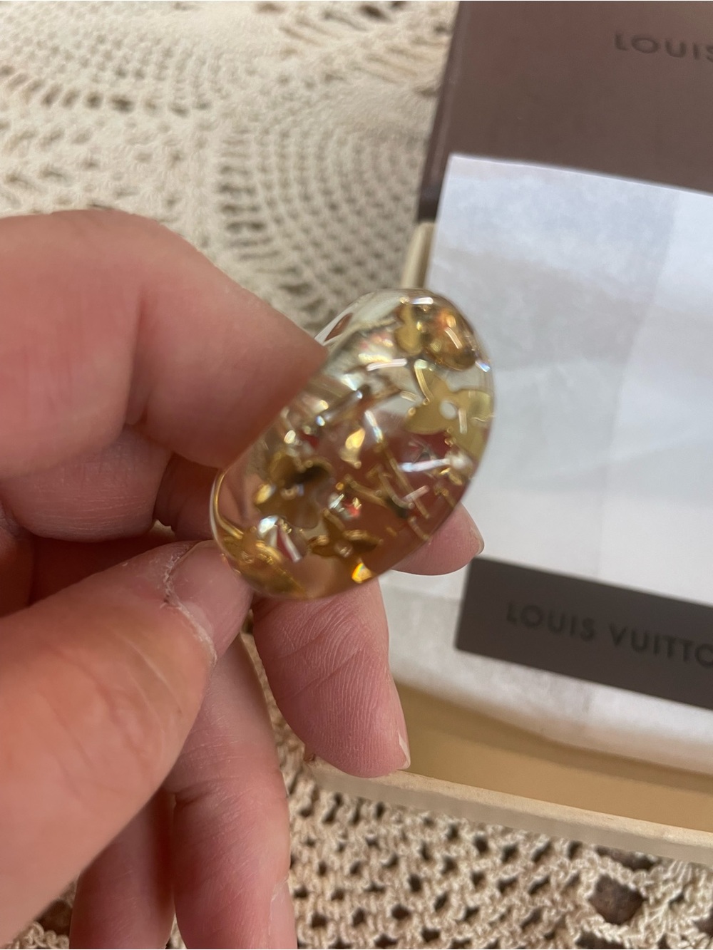 Louis Vuitton Berg COA included Inclusion ring clear resin embeddedgold monogram - Picture 4 of 9